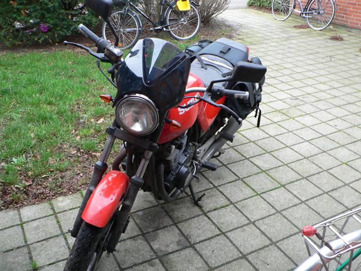 Suzuki GS 450 E *solgt* - Nu med kåbe og "smid over" tasker billede 6