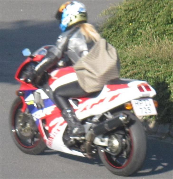 Honda RVF400 NC35  billede 7