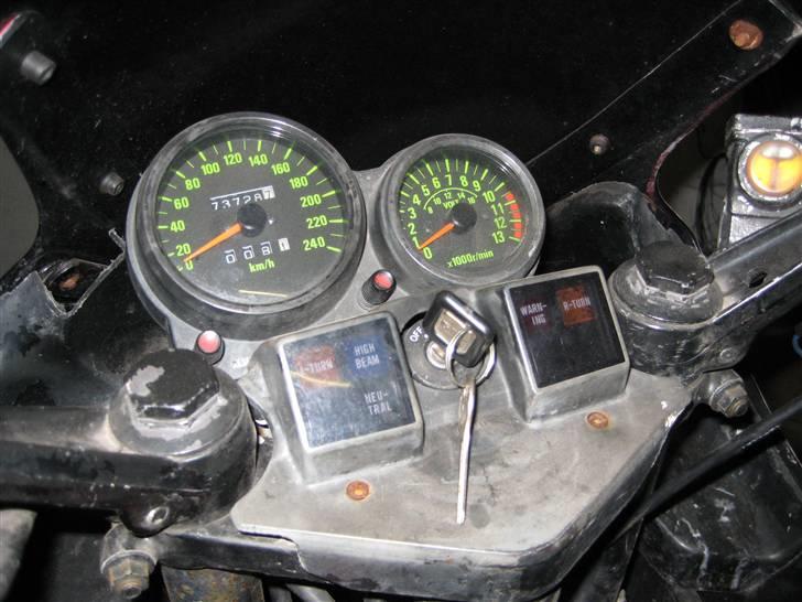 Kawasaki          GPZ 550 Uni Trak billede 8