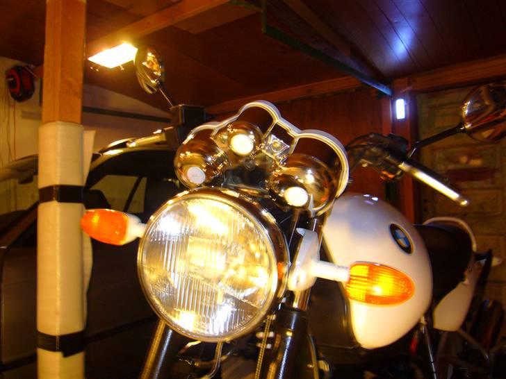 BMW R1100R - Solgt - Pulverlakerede skruer :=) billede 14