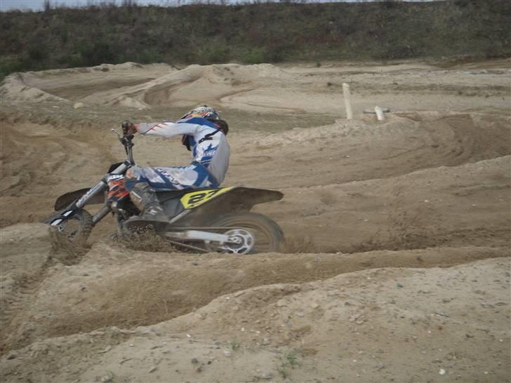 KTM 150 SX - På korskroen i sandsektionen :-) billede 7