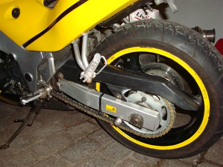 Suzuki RF 600R billede 7