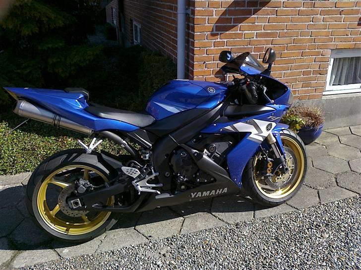 Yamaha R1 billede 7