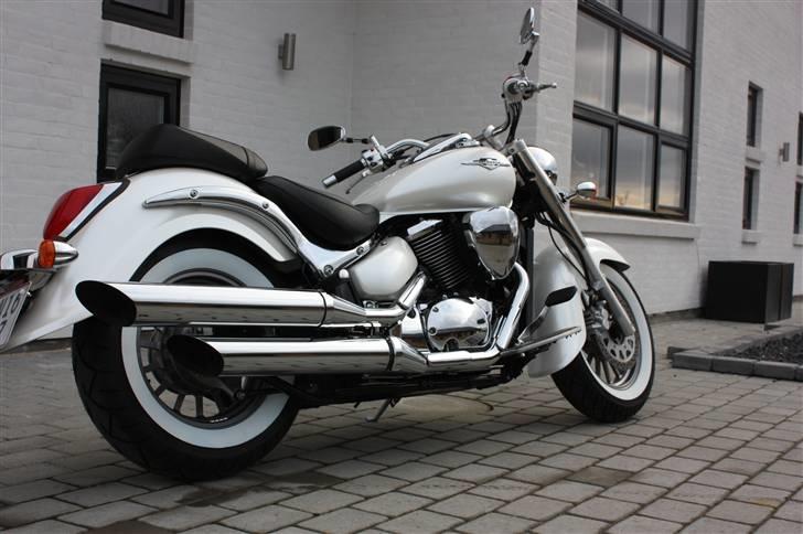 Suzuki vl 800 (Solgt) billede 1