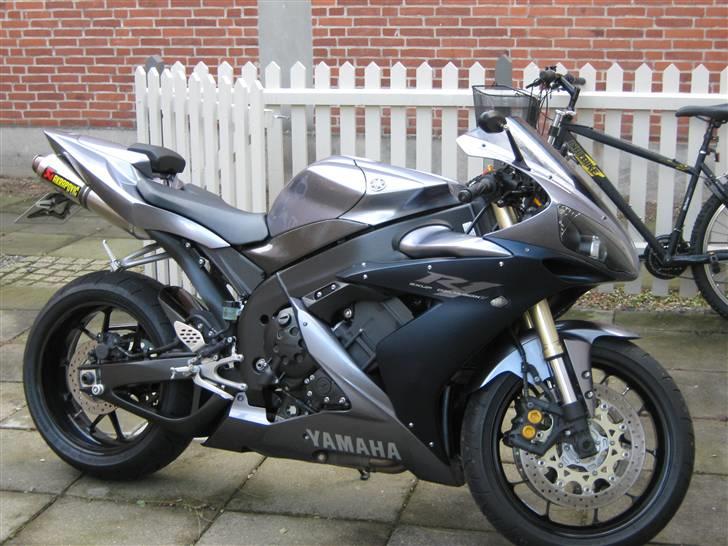 Yamaha YZF R6 - den nye yamaha r1 billede 11
