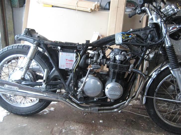 Honda CB 500 F - Tank, sæde og bagskærm afmonteret. billede 1