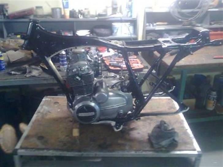 Honda 400 Four langtidsprojek - Stel og motor genforenet d. 18/12-09 billede 17