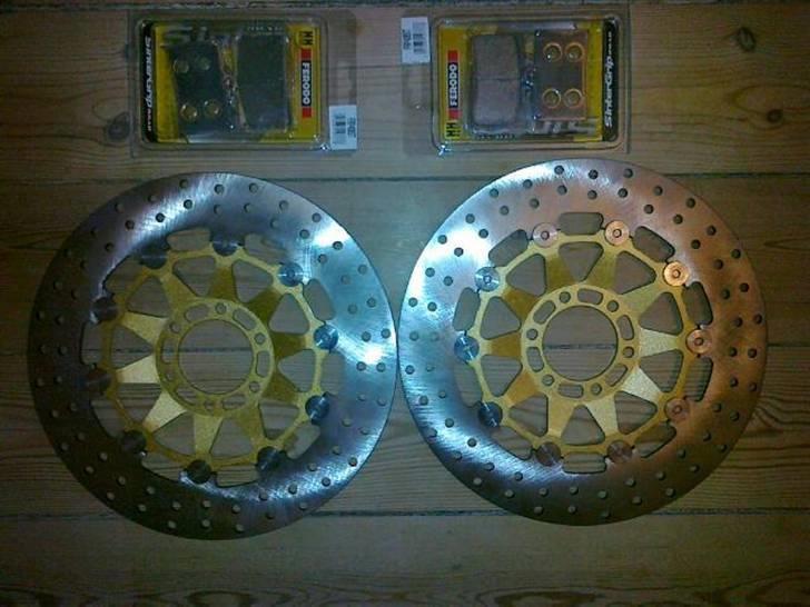 Honda 400 Four langtidsprojek - Sprit nye 298mm skiver og klodser, så tror jeg den gamle kan bremse!! billede 18