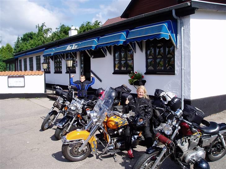 Harley Davidson Duo Glide - Sommerferie stop på Orø 2005 billede 8