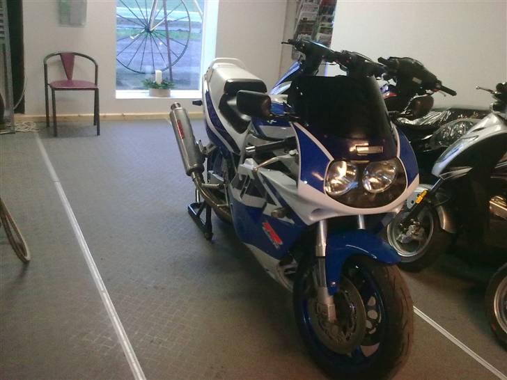 Suzuki gsxr750 solgt billede 9