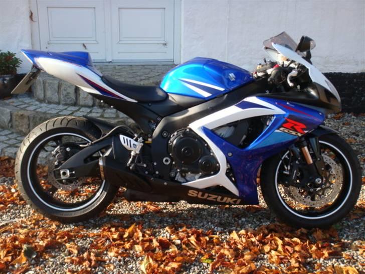 Suzuki Gsxr 750 k7 solgt billede 1