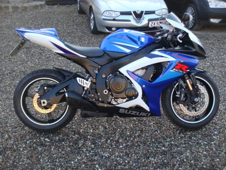 Suzuki Gsxr 750 k7 solgt billede 3