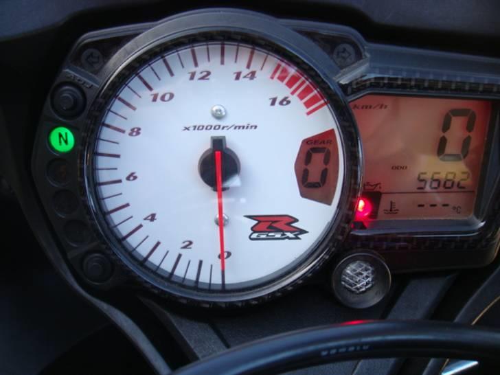 Suzuki Gsxr 750 k7 solgt billede 7