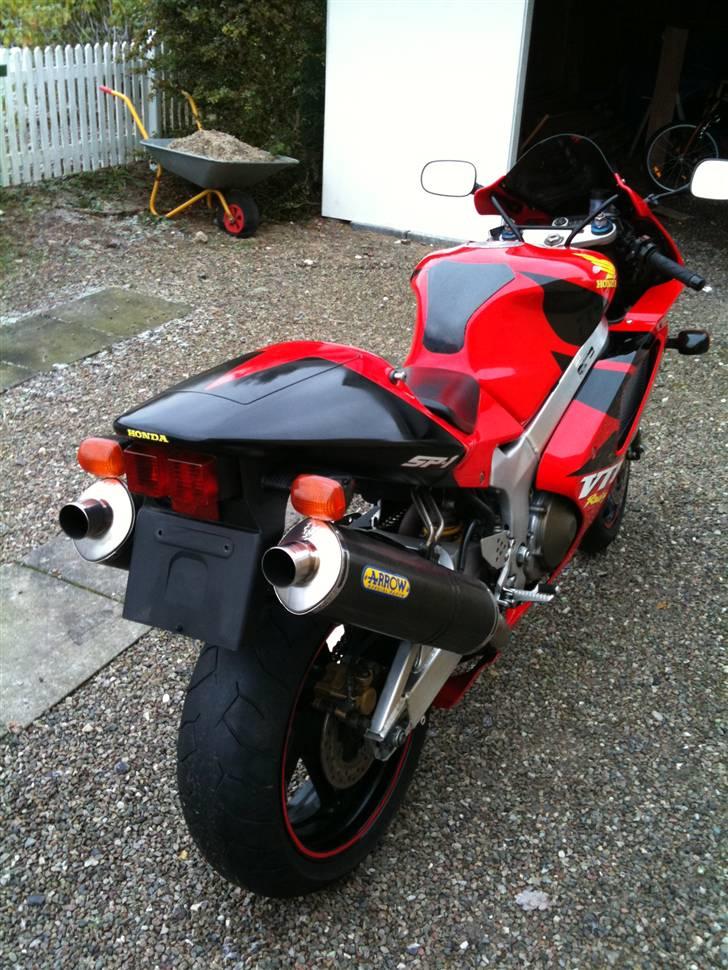 Honda VTR 1000 SP1 (solgt) billede 4