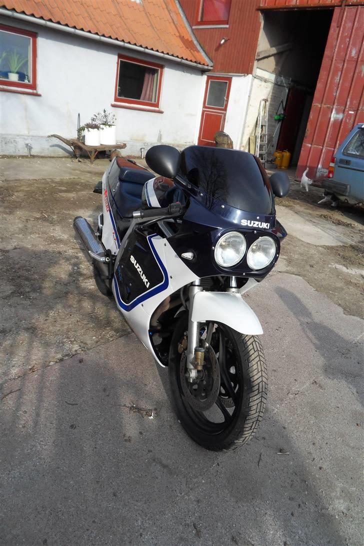 Suzuki GSX-R 750 - så er der sgu nye farver på drengen billede 8