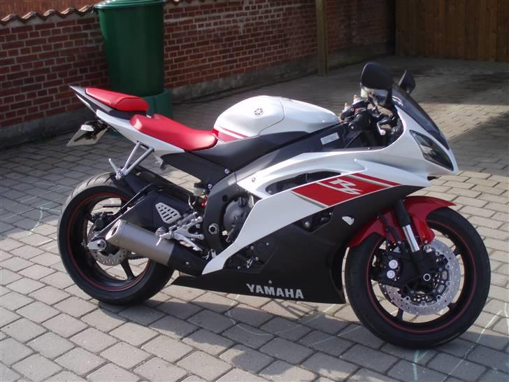 Yamaha YZF-R6 - jeg har fået en anden udstødning på billede 1