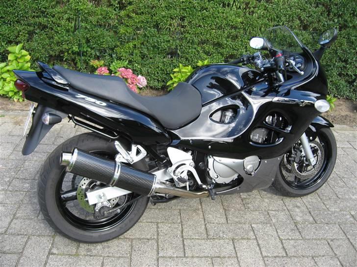 Suzuki GSX750F billede 8