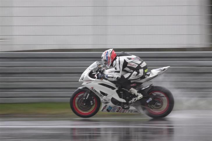 Yamaha A-YZF-R6 (Solgt.!) billede 3