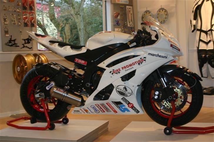 Yamaha A-YZF-R6 (Solgt.!) billede 4