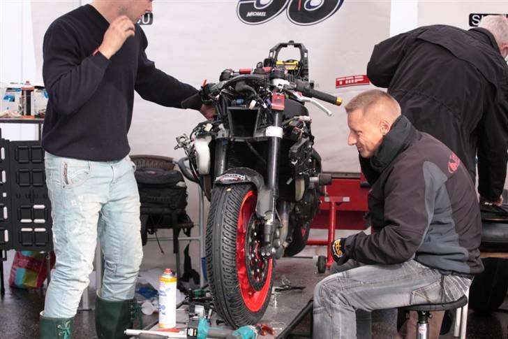 Yamaha A-YZF-R6 (Solgt.!) - efter styrt billede 9