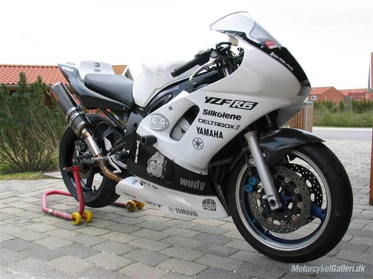 Yamaha YZF R6 *SOLGT* billede 1