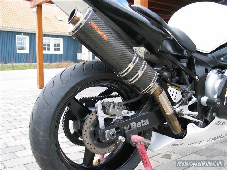 Yamaha YZF R6 *SOLGT* billede 3