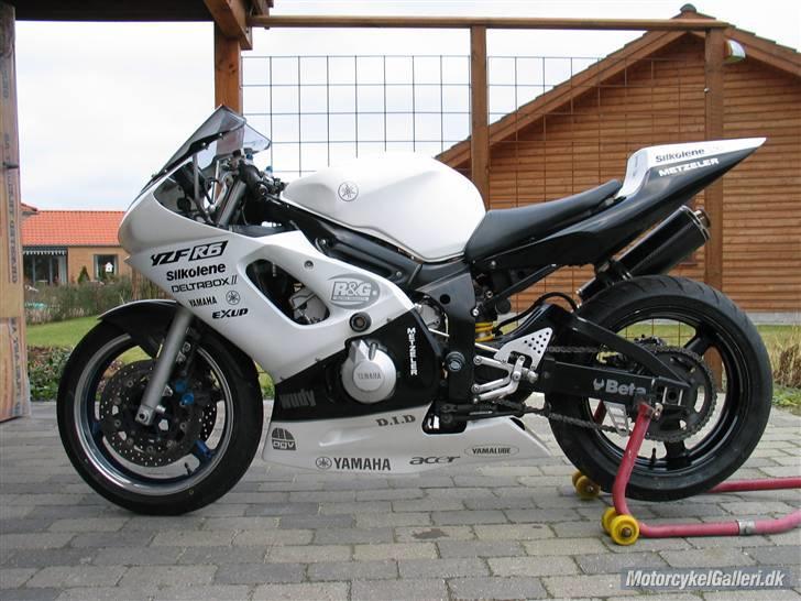 Yamaha YZF R6 *SOLGT* billede 5