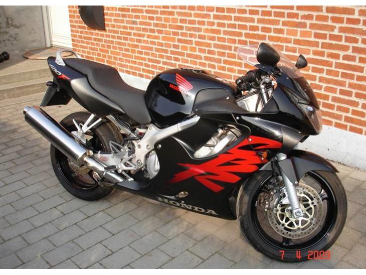 Хонда cbr f4