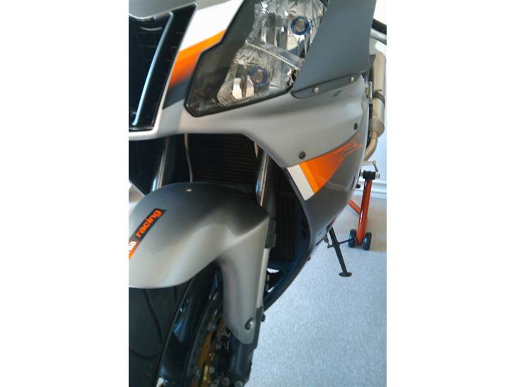 Aprilia RSV 1000 R..SOLGT jun2010 billede 1