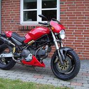 Ducati 900 monster