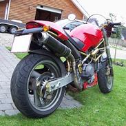 Ducati 900 monster