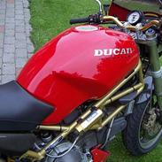 Ducati 900 monster