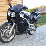 Suzuki GSXR 400R