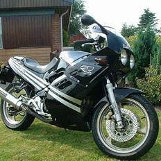 Suzuki GSX-R  *solgt*