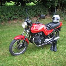 Suzuki GSX 400E Solgt
