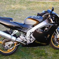 Kawasaki zxr 400 solgt