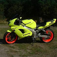 Kawasaki ZX9R