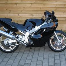 Suzuki GSXR 400R