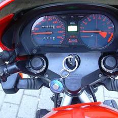 Honda MVX 250F " Solgt" 