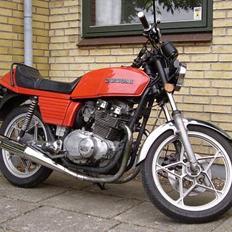 Suzuki GSX400 E **solgt** 