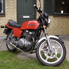 Suzuki GSX400 E **solgt** 