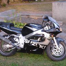 Suzuki gsx-r 600 (SOLGT)