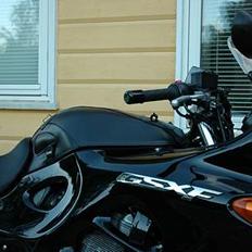 Suzuki GSX 750 F  ** SOLGT **