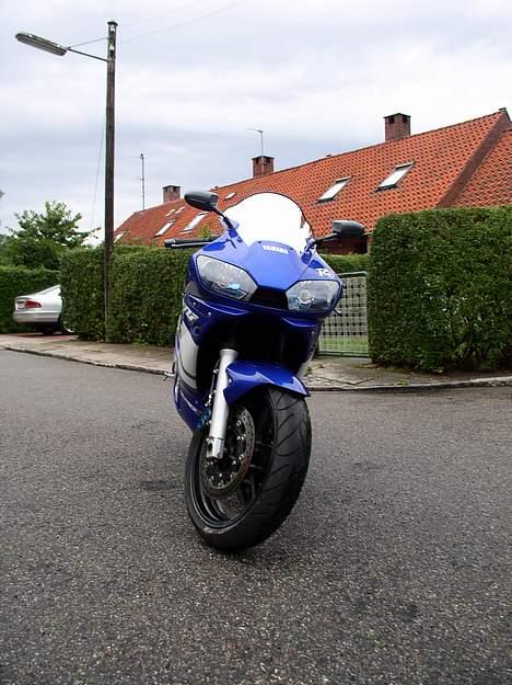 Yamaha yzf-r6 billede 11