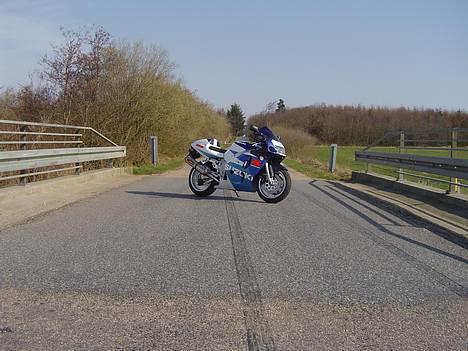 Suzuki Gsx-R 600 - Solgt billede 7