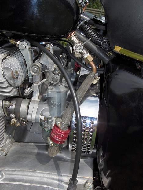 Triumph t150-750ccm (solgt) - tre kaburatorer på række          billede 10