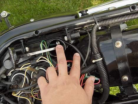 Triumph t150-750ccm (solgt) - olie kædesmøring via den sorte slange :-) billede 11