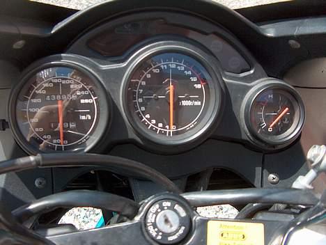 Suzuki RF600R *TIL SLAG* billede 5