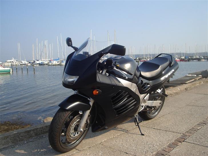 Suzuki RF 900 R (SOLGT) - RF 900 R -Horsens Havn billede 1