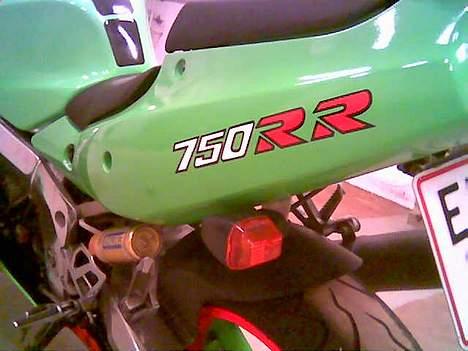 Kawasaki ZXR750R (M) **solgt** - Lækre hjemmelavede klistermærker.... Og så er blinklyset rykket frem... billede 10